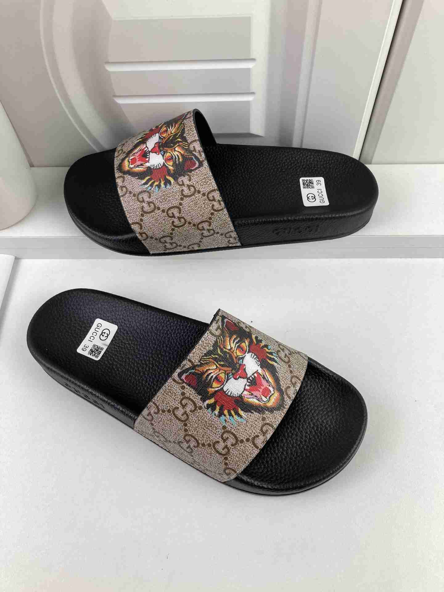 Sandals Gucci