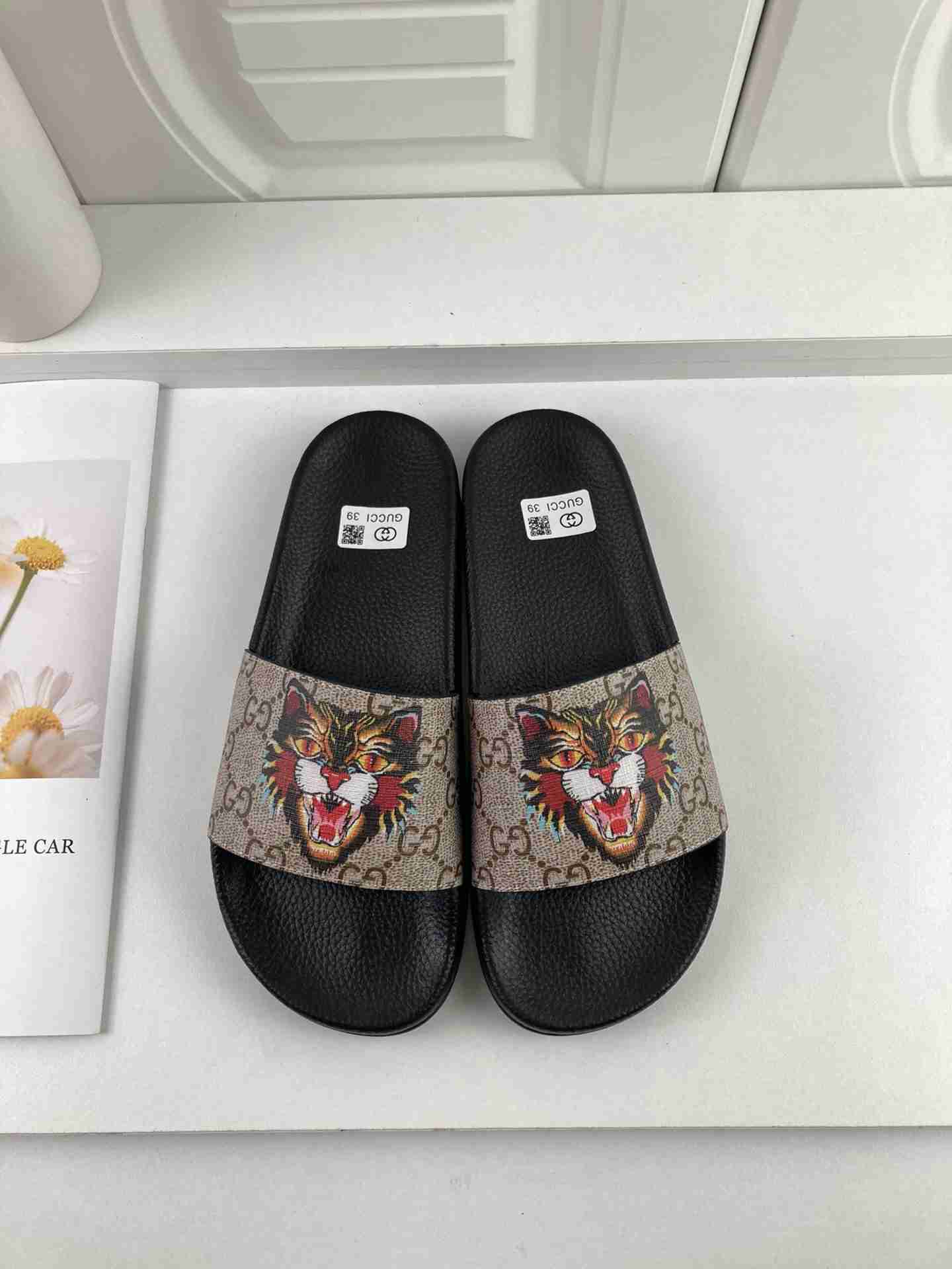 Sandals Gucci