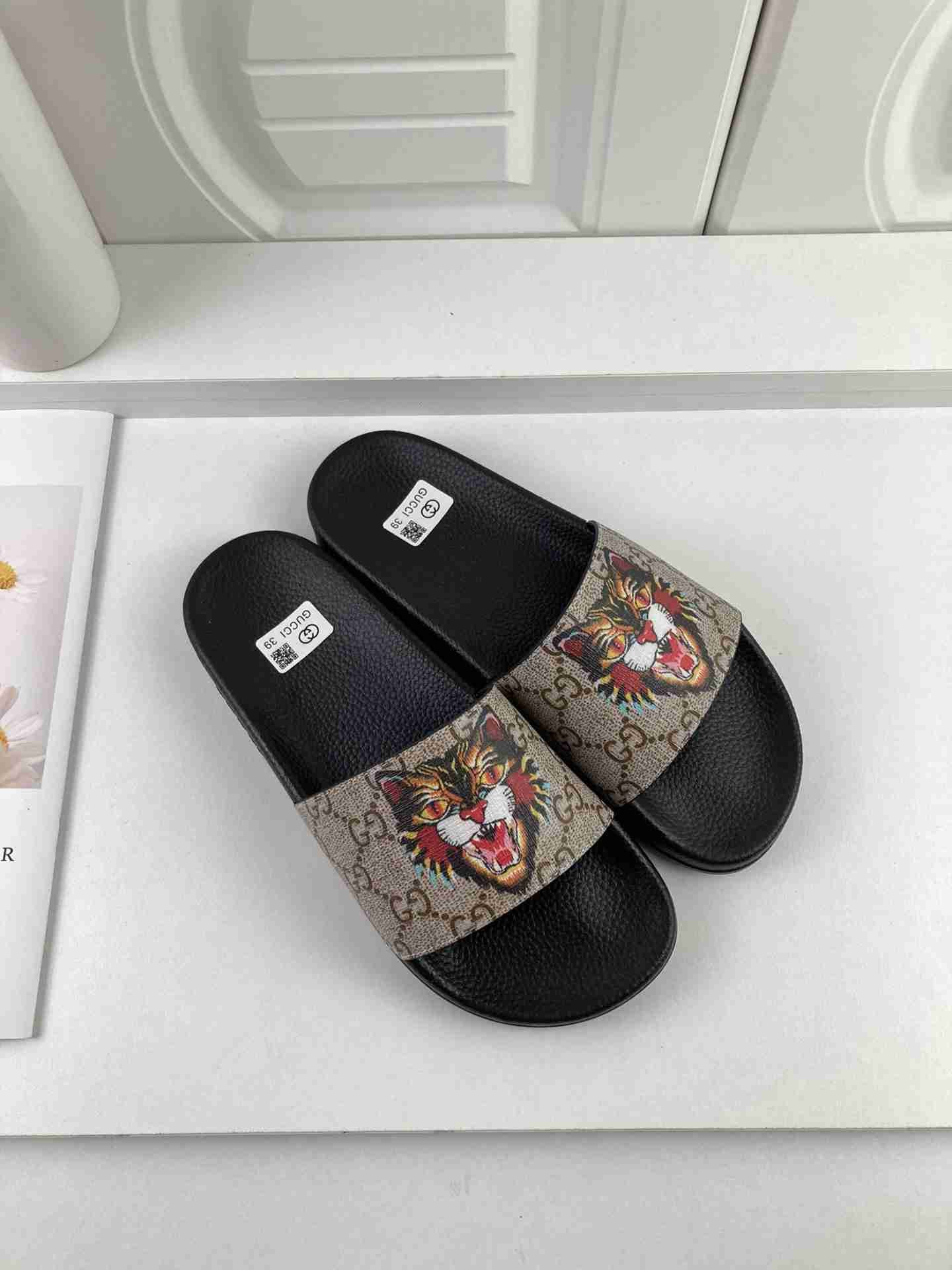 Sandals Gucci