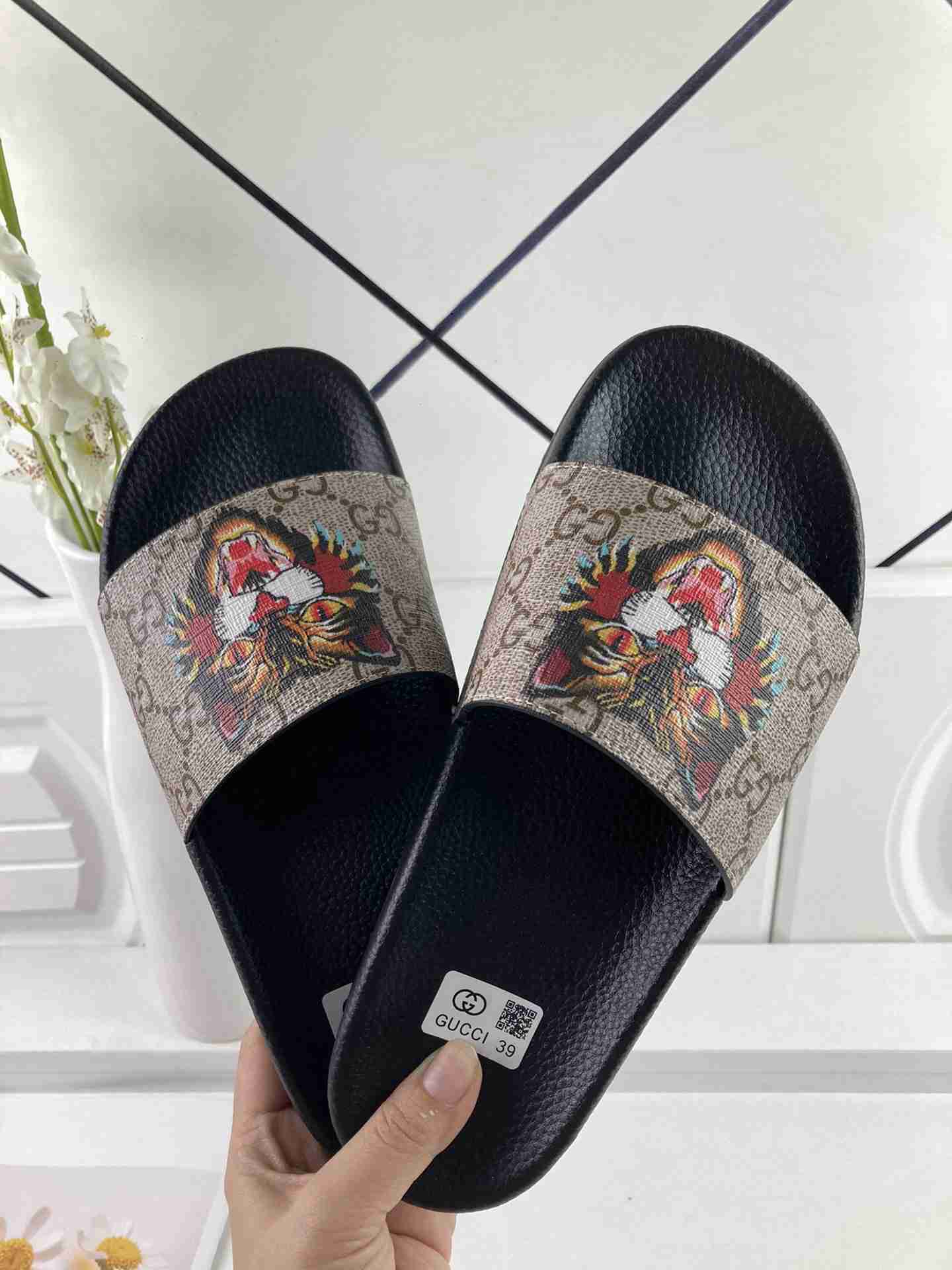 Sandals Gucci