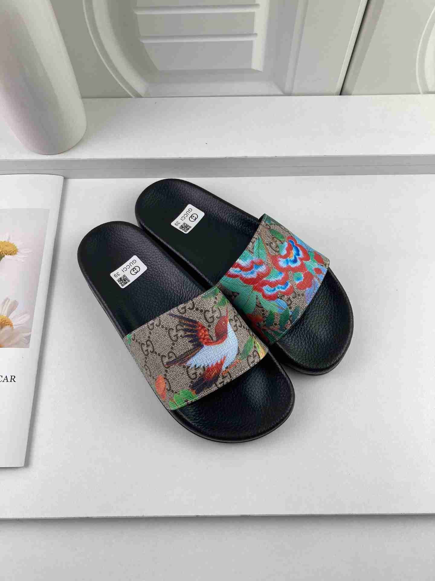 Sandals Gucci