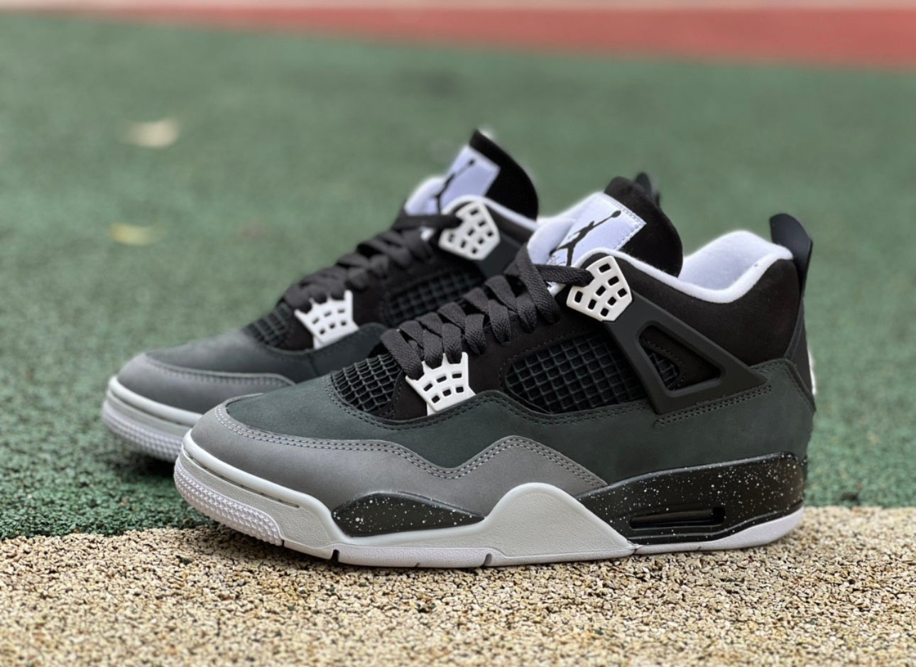 Air Jordan 4