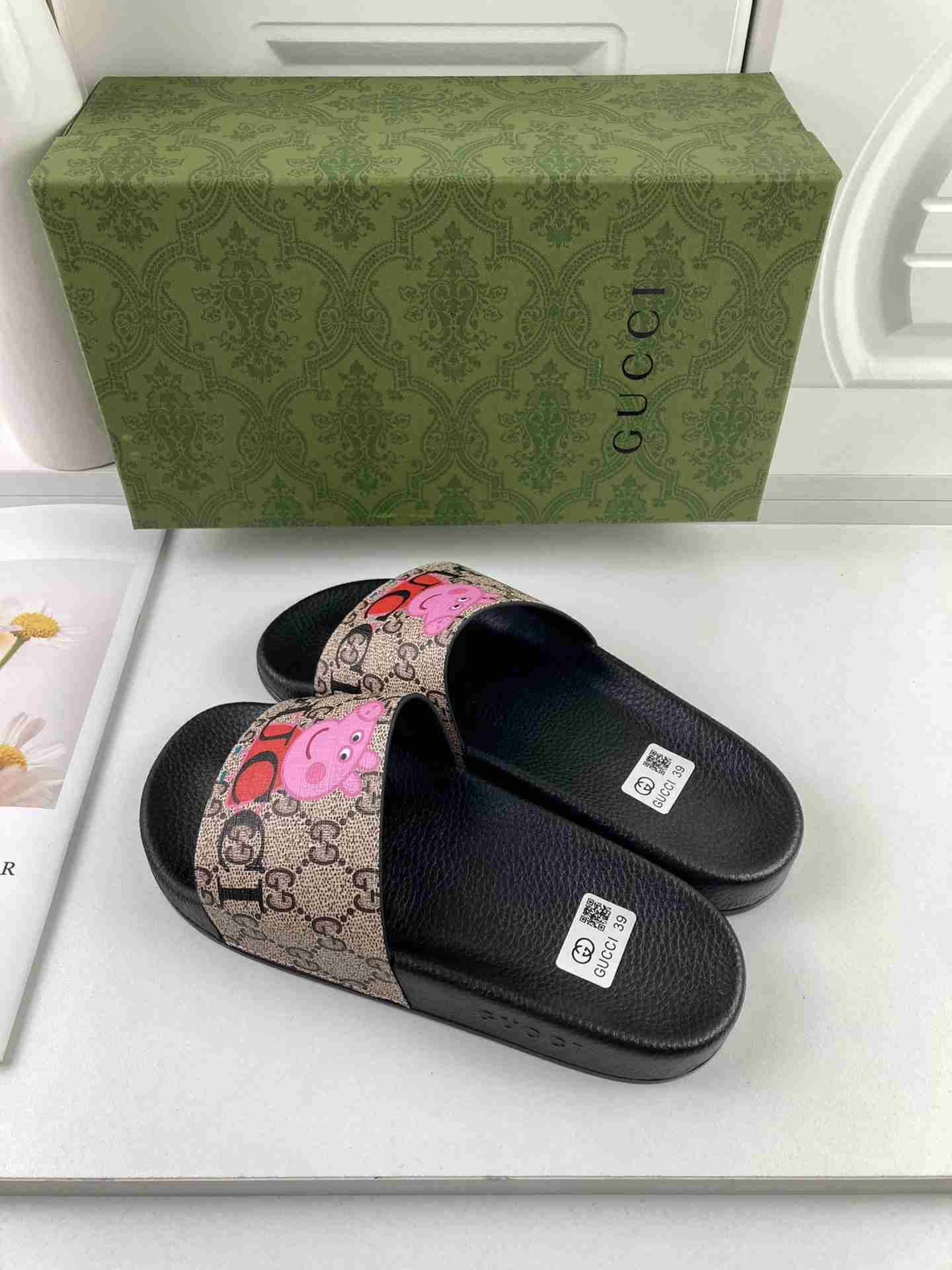 Sandals Gucci